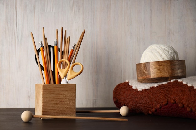 Pracownia z nitkami i tamborkami